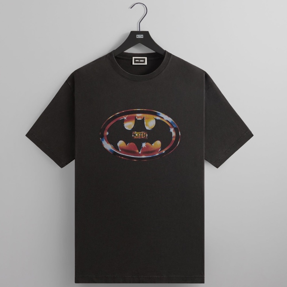 *NWT Batman Logo Vintage Tee